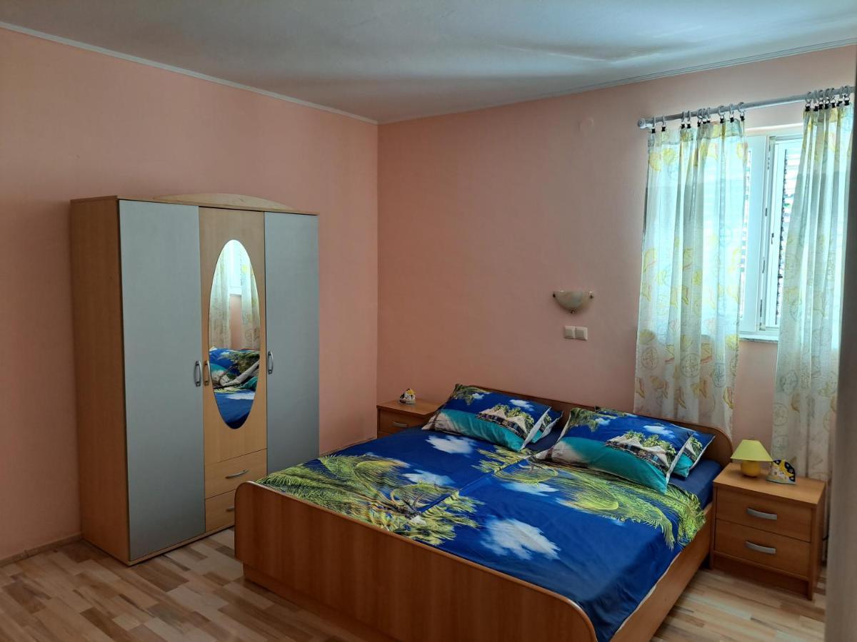 Apartments Balen Barbat na Rabu Екстер'єр фото